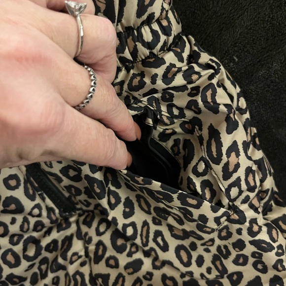 PINK PLATINUM LEOPARD CHEETAH PRINT LIKE NEW SNOW PANTS SNOWBIBS BIBS SNOWSUIT - Picture 5 of 6